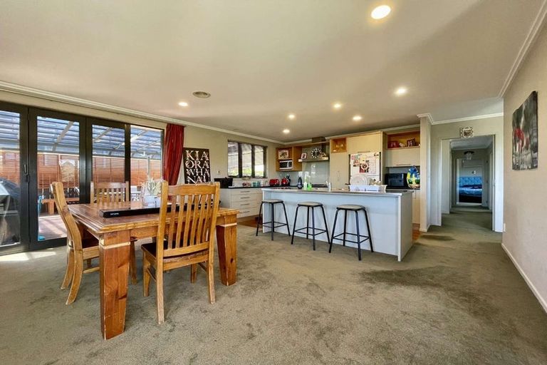 Photo of property in 204 Heta Road, Merrilands, New Plymouth, 4312