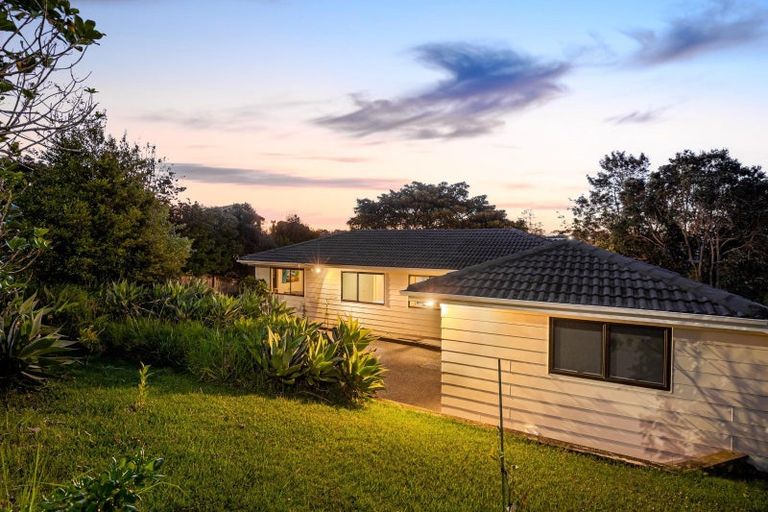 Photo of property in 73 Arran Road, Browns Bay, Auckland, 0630