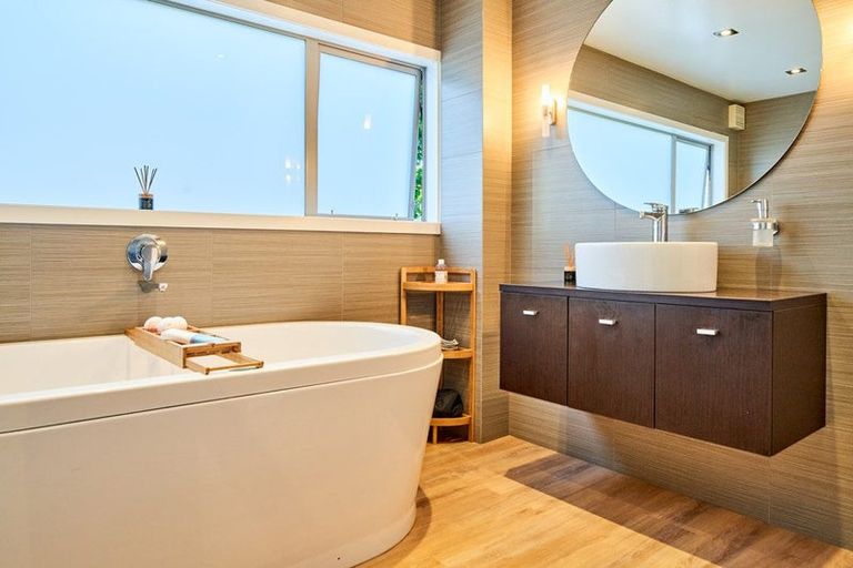 Photo of property in 16 Grange Park Avenue, Raumati South, Paraparaumu, 5032