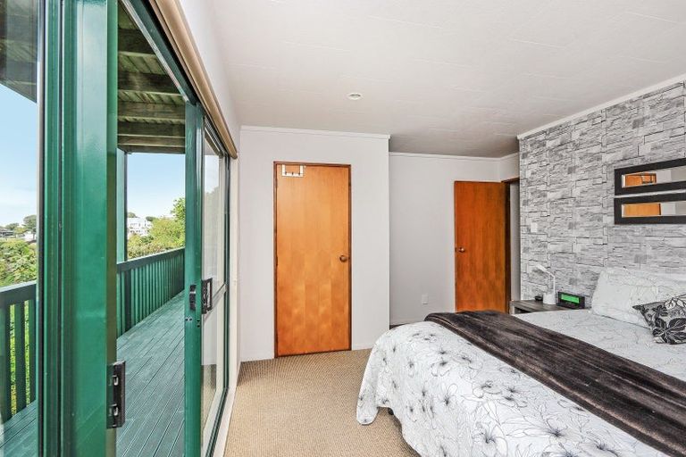 Photo of property in 135 Priestley Terrace, Bluff Hill, Napier, 4110