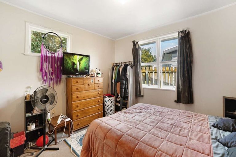 Photo of property in 53 Lyell Road, Outer Kaiti, Gisborne, 4010