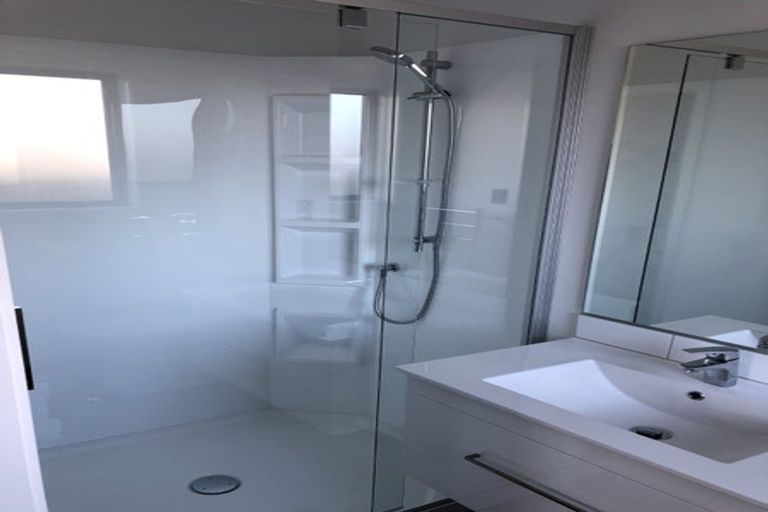 Photo of property in 2 Opaoa Way, Aotea, Porirua, 5024