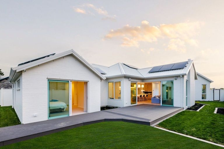 Photo of property in 94 Hugo Shaw Drive, Cambridge, 3434