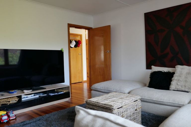 Photo of property in 9 Iti Street, Otaki, 5512