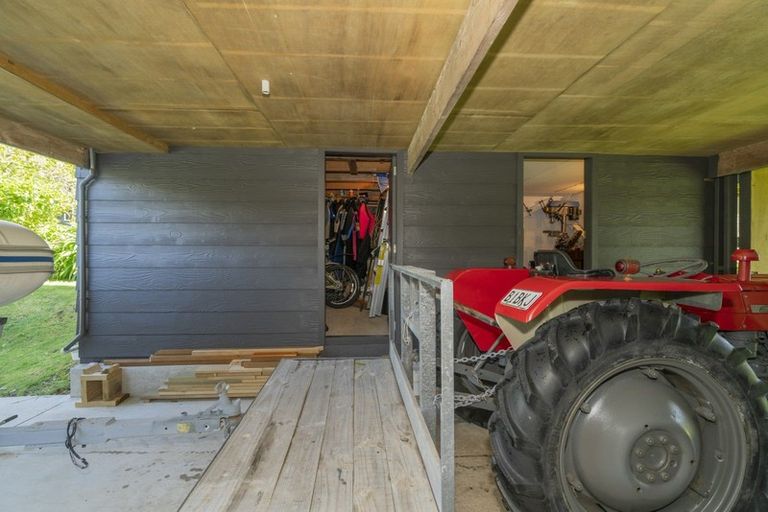 Photo of property in 4 Grierson Close, Hahei, Whitianga, 3591