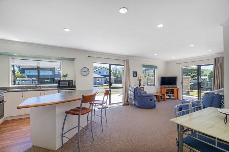 Photo of property in 15 Marlin Street, Whitianga, 3510