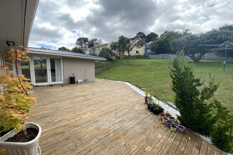 Photo of property in 16 Duncan Street, Tawa, Wellington, 5028