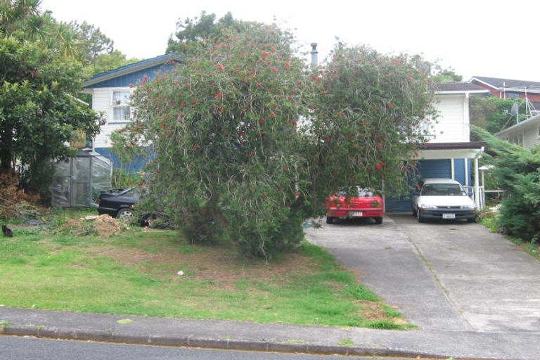 Photo of property in 12 Sovereign Place, Glenfield, Auckland, 0629