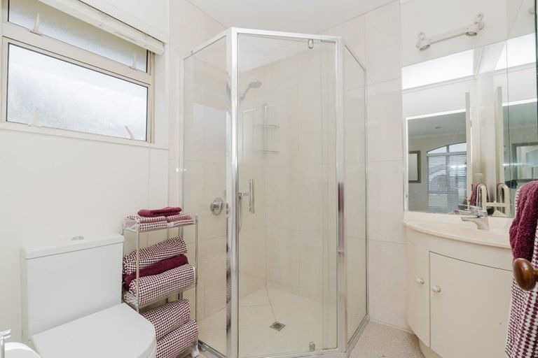 Photo of property in 10 Montrose Crescent, Huntington, Hamilton, 3210