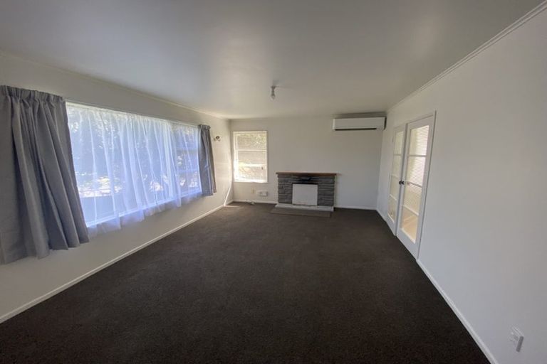 Photo of property in 3 Gainsborough Street, Manurewa, Auckland, 2102