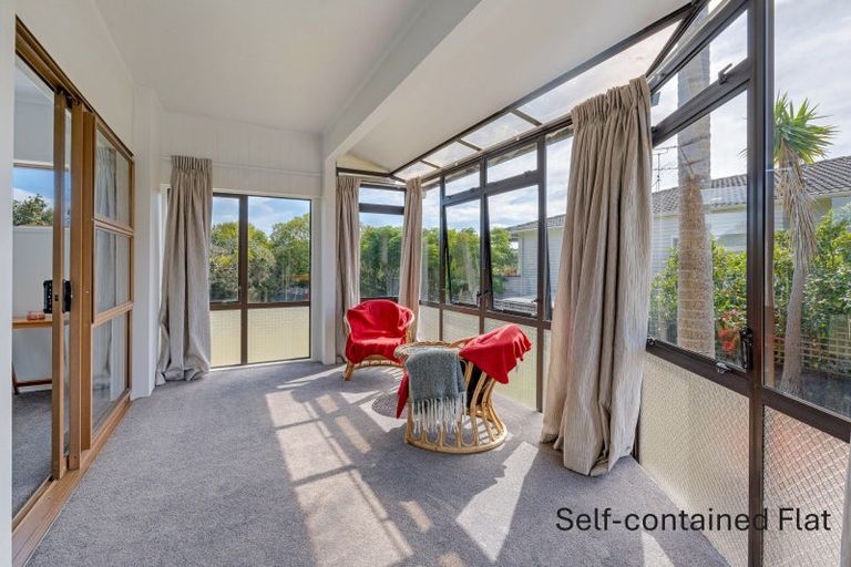 Photo of property in 10 Sea View Terrace, Cockle Bay, Auckland, 2014