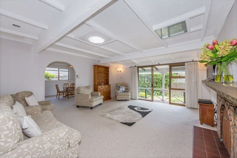 Photo of property in 9b Centreway Road, Orewa, 0931