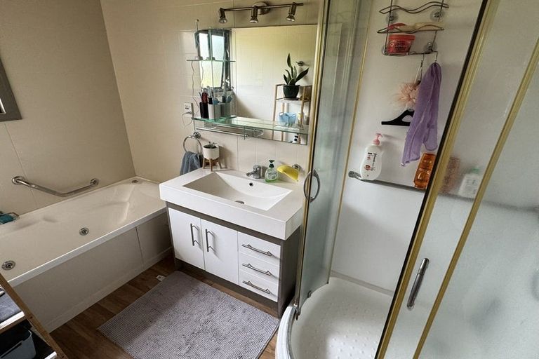 Photo of property in 128b Lake Crescent, Hamilton Lake, Hamilton, 3204