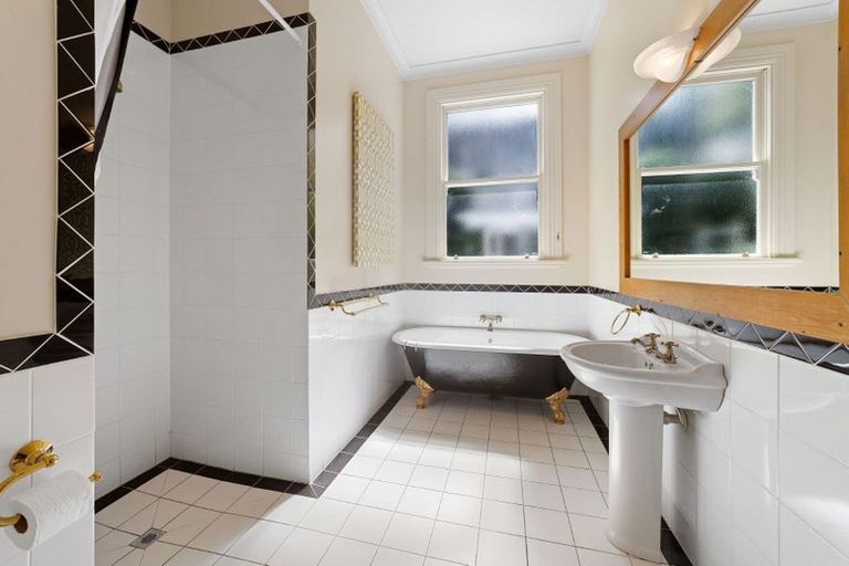 Photo of property in 32 Ohiro Road, Aro Valley, Wellington, 6021