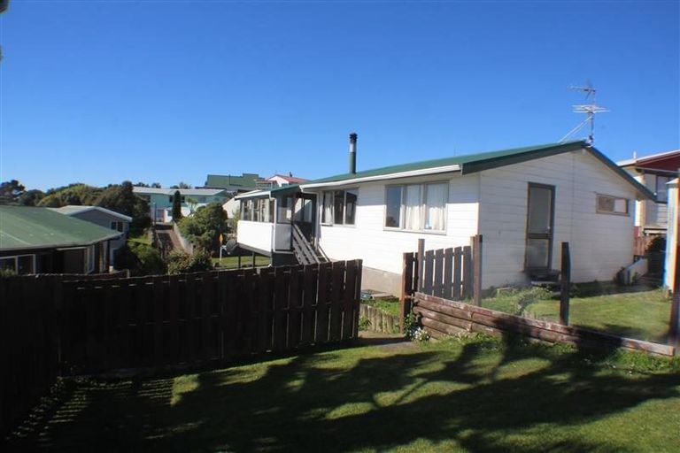 Photo of property in 101 Conclusion Street, Ascot Park, Porirua, 5024