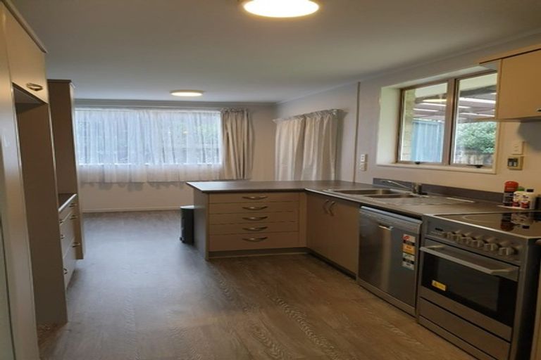 Photo of property in 12 Fleming Place, Chedworth, Hamilton, 3210