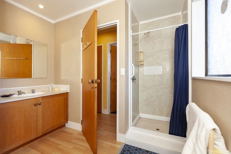 Photo of property in 9a Fiesta Grove, Raumati Beach, Paraparaumu, 5032