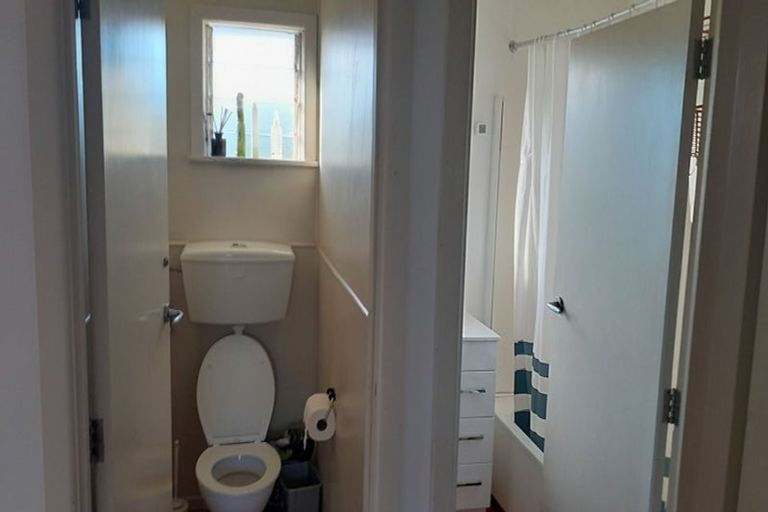 Photo of property in 10 Andrew Road, Howick, Auckland, 2010