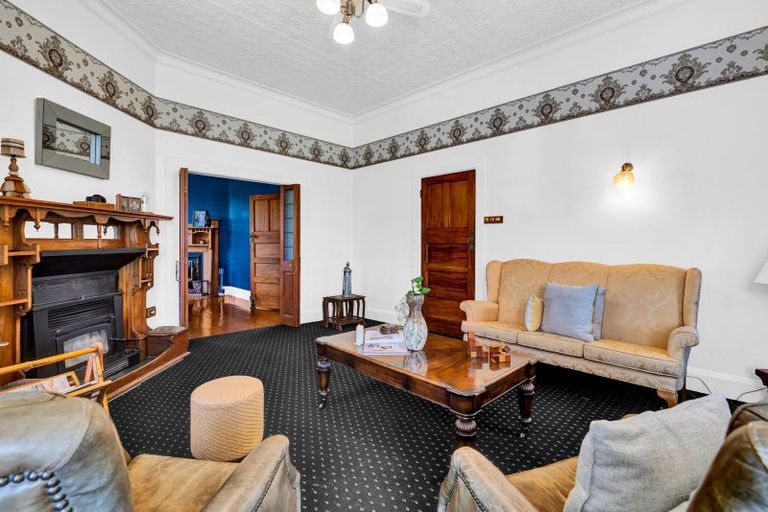 Photo of property in 68 Collins Street, Hawera, 4610