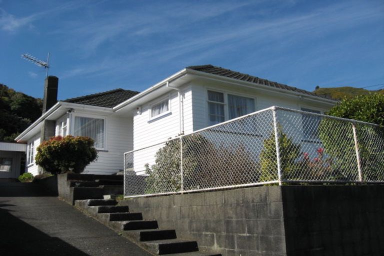 Photo of property in 35 Castlerea Street, Wainuiomata, Lower Hutt, 5014