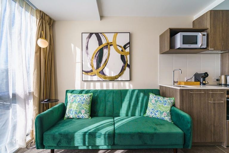 Photo of property in Proximity Apartment Hotel, 172 Thorndon Quay, Pipitea, Wellington, 6011