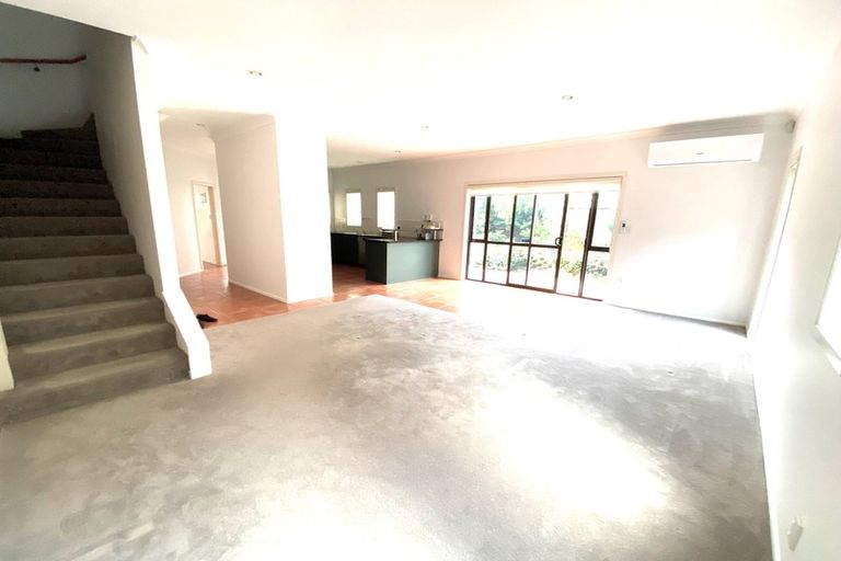 Photo of property in 78 Huntington Drive, Huntington Park, Auckland, 2013