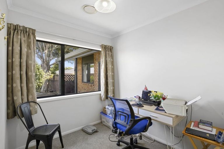 Photo of property in 33 Karamea Street, Whalers Gate, New Plymouth, 4310