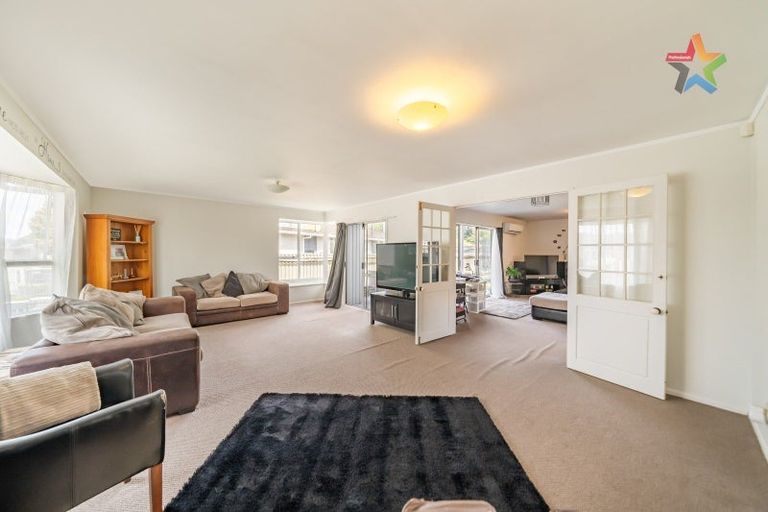 Photo of property in 5 Harvard Grove, Totara Park, Upper Hutt, 5018