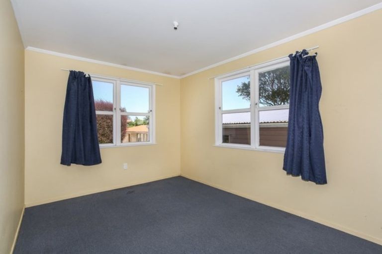 Photo of property in 30 President Avenue, Papakura, 2110