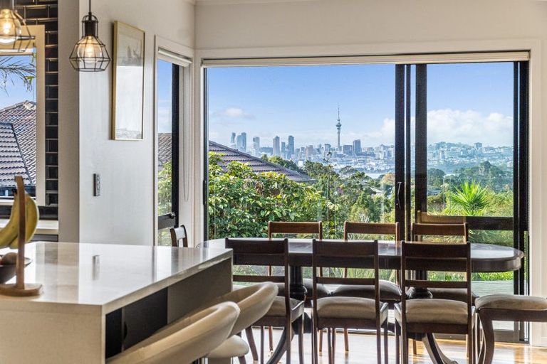 Photo of property in 24a Balmain Road, Chatswood, Auckland, 0626