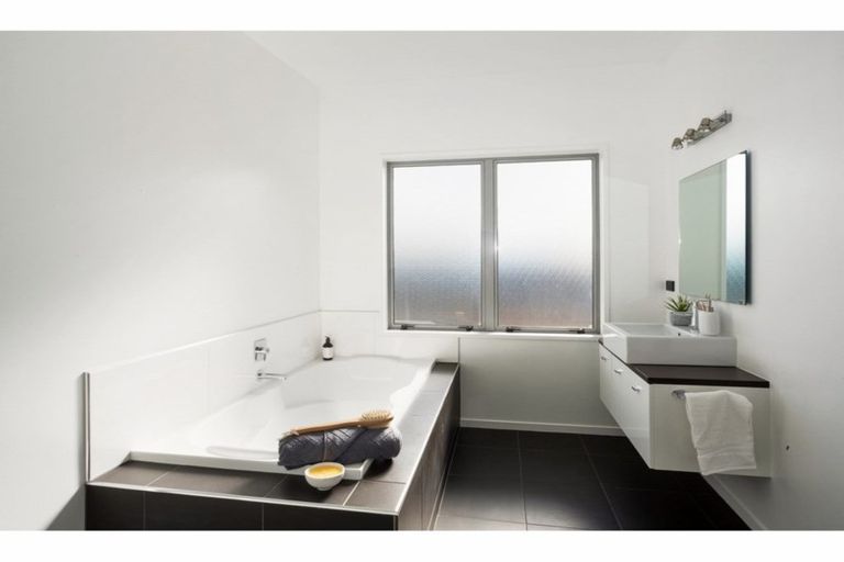 Photo of property in 7 Hoffman Court, Waikiwi, Invercargill, 9810