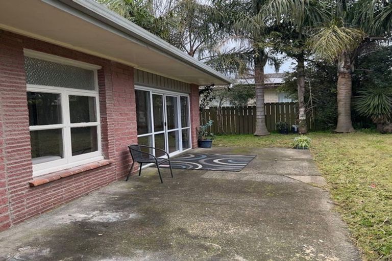 Photo of property in 80a Glengarry Road, Glen Eden, Auckland, 0602