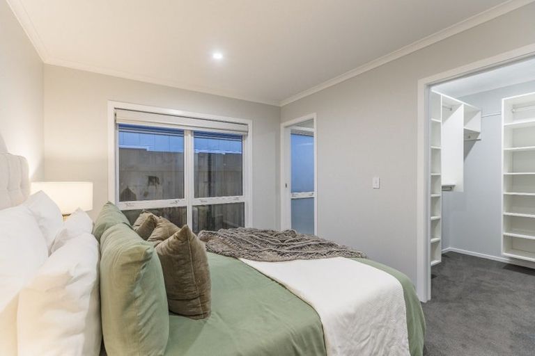 Photo of property in 20 Koru Loop, Paraparaumu, 5032