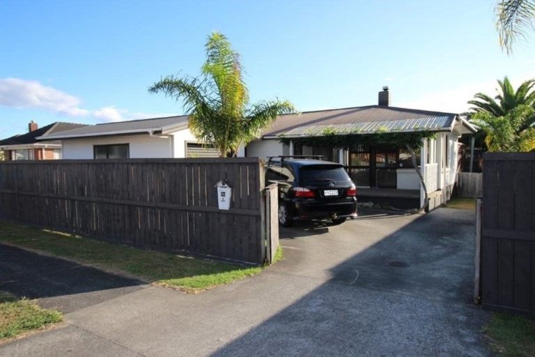Photo of property in 30 Grove Road, Papakura, 2110