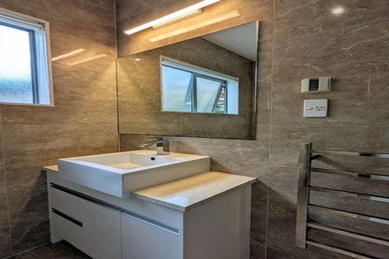 Photo of property in 16 Kira Road, Flat Bush, Auckland, 2016