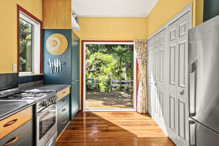 Photo of property in 16 Patui Avenue, Ngarimu Bay, Thames, 3575