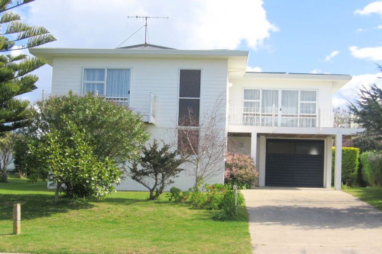Photo of property in 107 Rangi Avenue, Whangamata, 3620