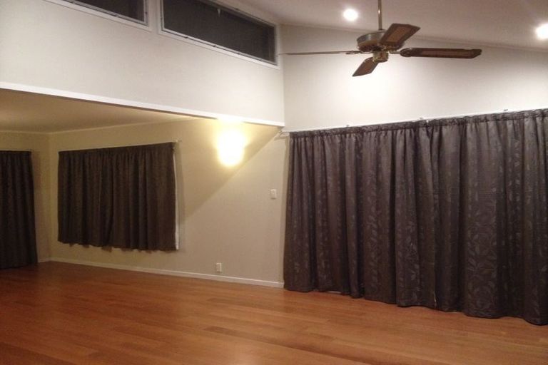 Photo of property in 3/5 Marama Street, Castor Bay, Auckland, 0620