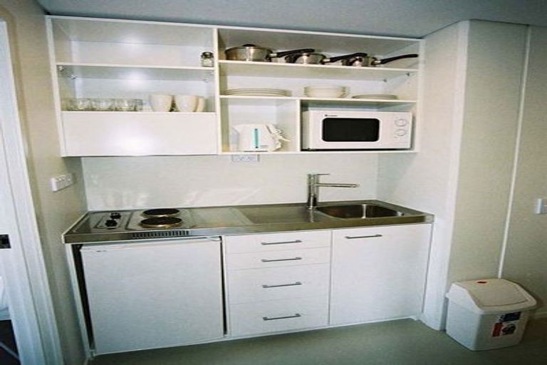 Photo of property in Columbia On Whitaker Apartments, 15c/15 Whitaker Place, Grafton, Auckland, 1010