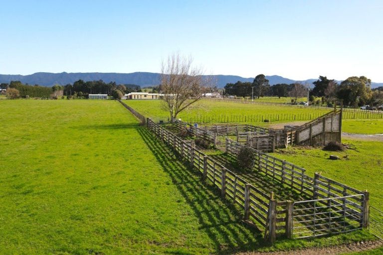 Photo of property in 62 Makirikiri Road, Dannevirke, 4930