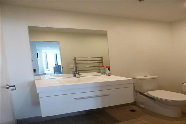 Photo of property in 1303/18 Saint Martins Lane, Grafton, Auckland, 1010