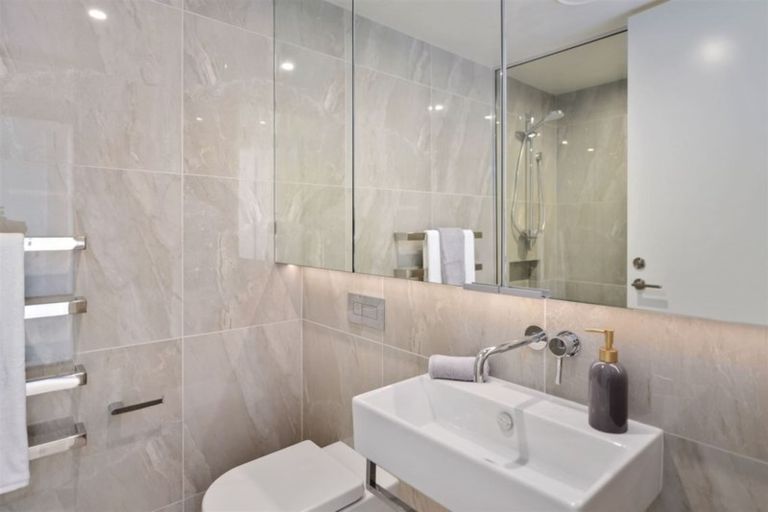 Photo of property in 142c Glandovey Road, Strowan, Christchurch, 8052