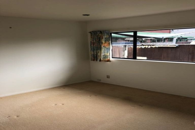 Photo of property in 2/101 Pohutukawa Street, Woburn, Lower Hutt, 5011