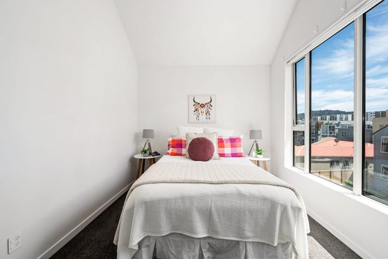Photo of property in 11/30 Pirie Street, Mount Victoria, Wellington, 6011