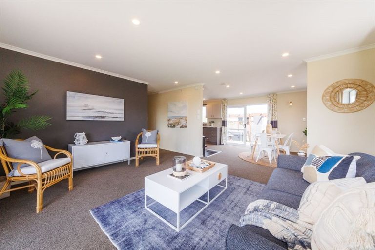 Photo of property in 18 Roore Street, Foxton Beach, Foxton, 4815