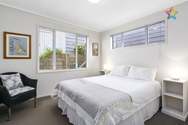 Photo of property in 10a Chapman Street, Newlands, Wellington, 6037