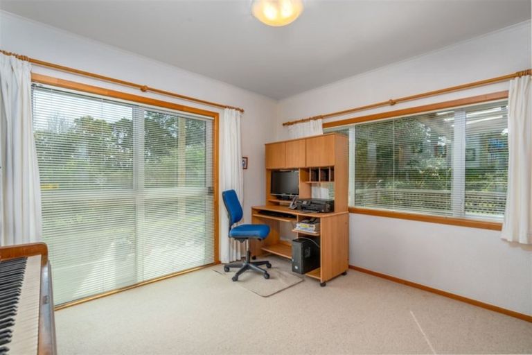 Photo of property in 164 Motu Road, Kumeu, 0891