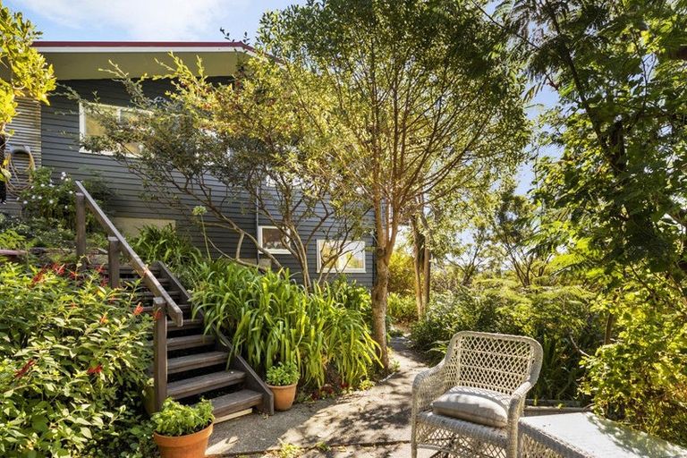 Photo of property in 86 Totara Road, Miramar, Wellington, 6022