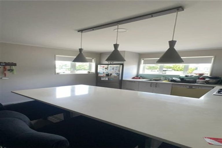 Photo of property in 20 Saddleback Crescent, Papakura, 2110