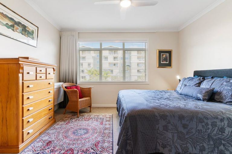 Photo of property in 77 Parkside Drive, Orewa, 0931